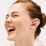 girl enjoying galaxy buds